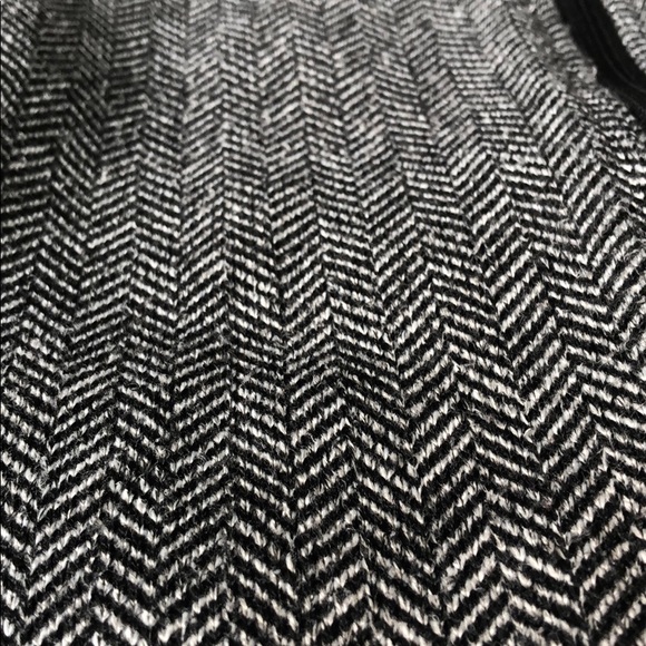 Zip up - Picture 2 of 4